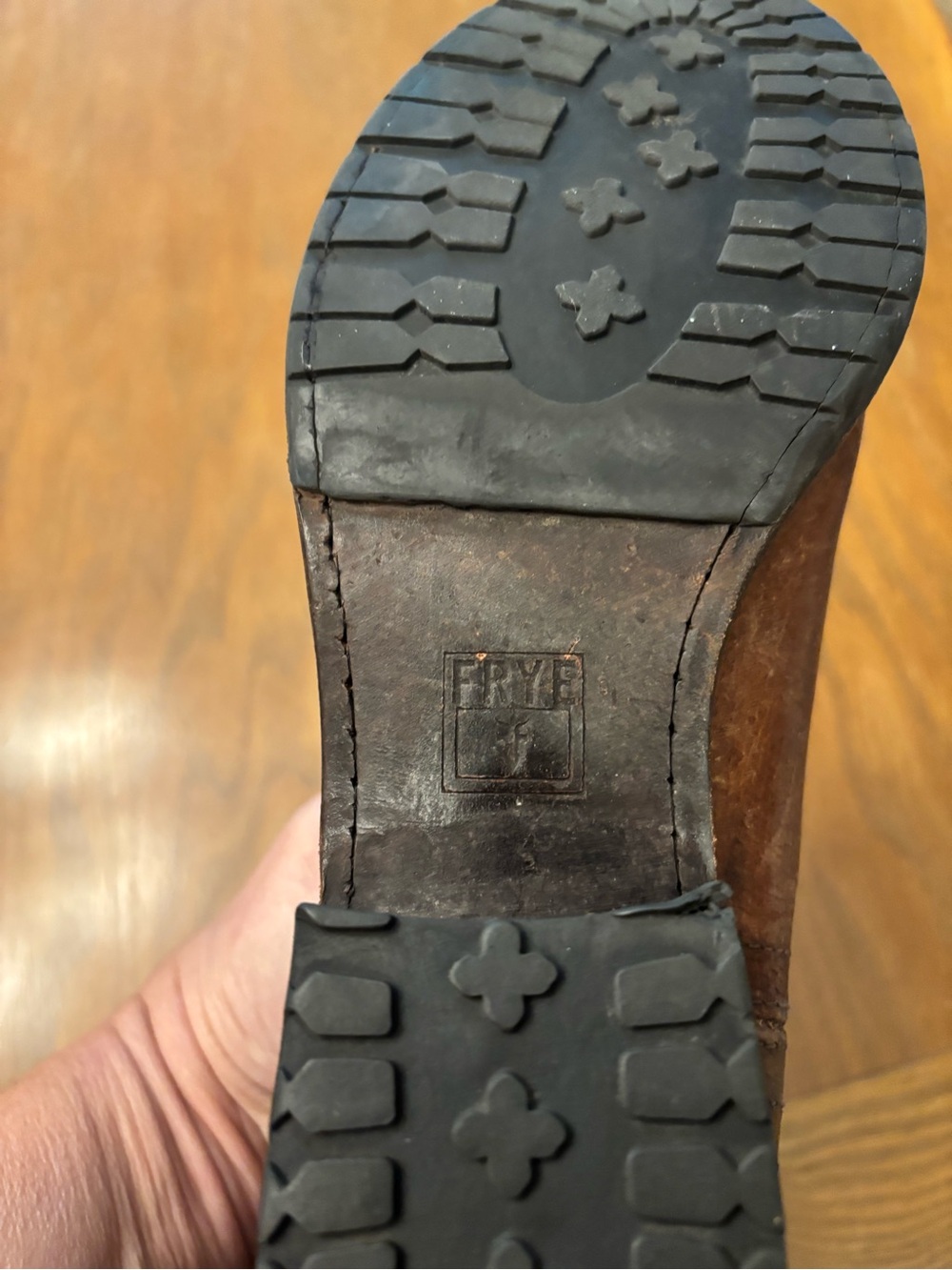 Women’s Frye Billy Shorties Distressed Leather - Picture 6 of 8